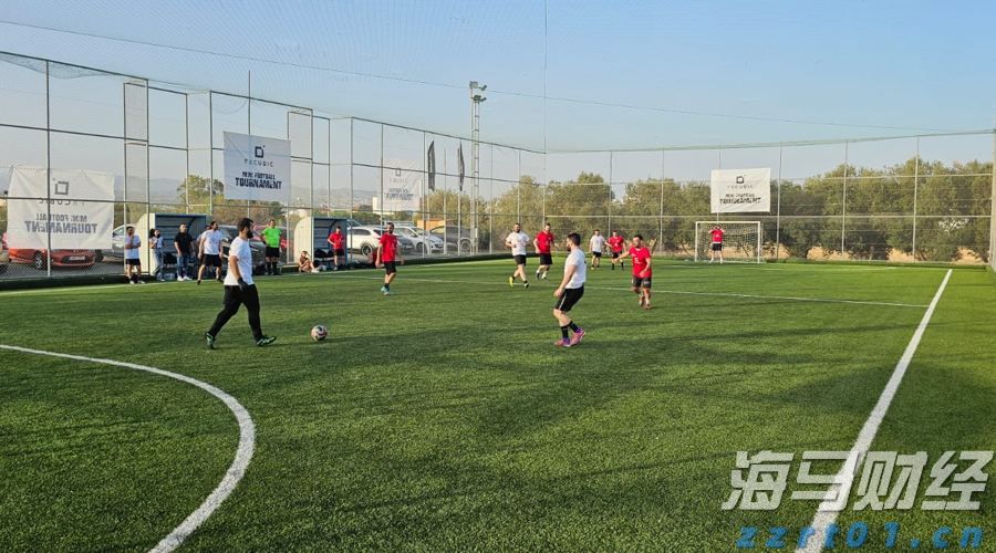 比亚迪赛车场首秀&ldquo;不按套路出牌&rdquo;，安全特训让体验升级